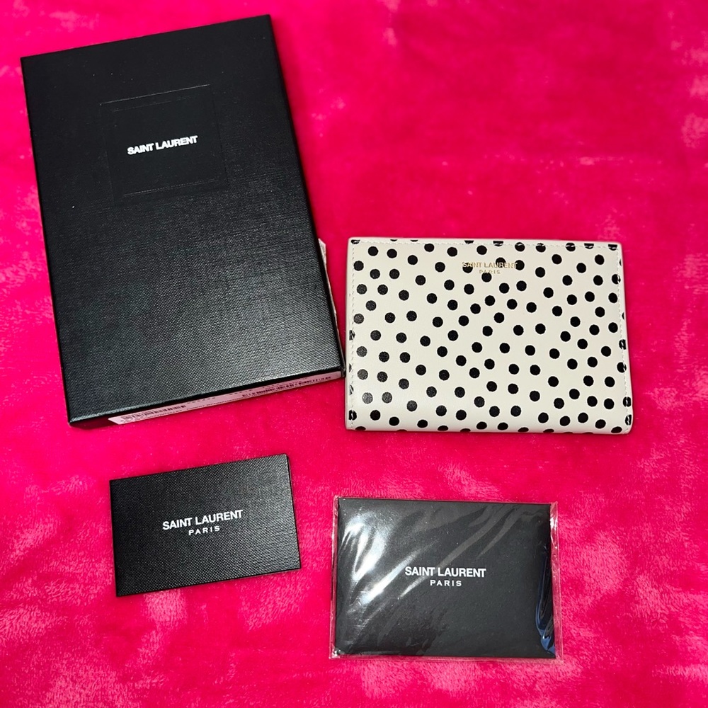 Saint Laurent Authenticated Wallet YSL